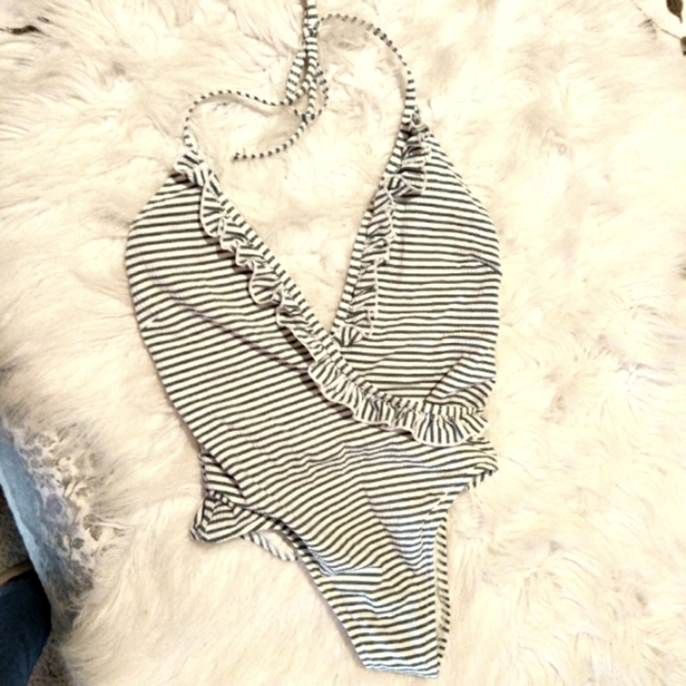 NWOT Solid n Striped One Piece Swimsuit
